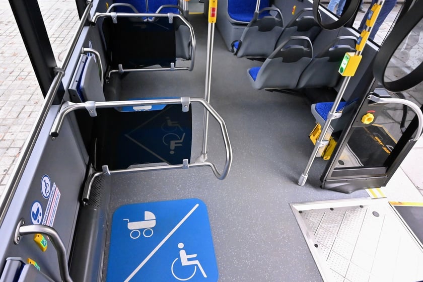 MPK Wrocław zaprezentowało wszystkie swoje elektryczne autobusy na placu Wolności.