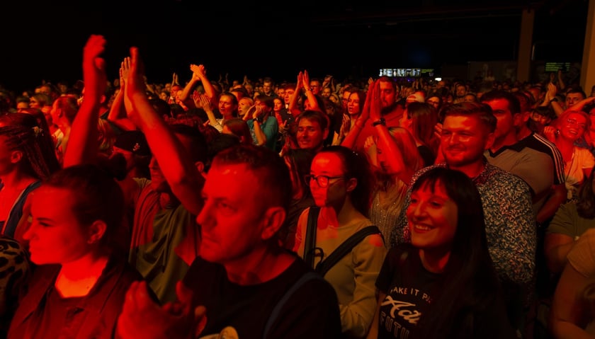 Koncert w rocznice powodzi Wrocław 22 sierpnia, MESAJAH feat, Grubson, Jagoda Kret, Sound?n?Grace, Miodu (Jamal), Gutek (Indios Bravos), I Grades, Kasia Kowalska.