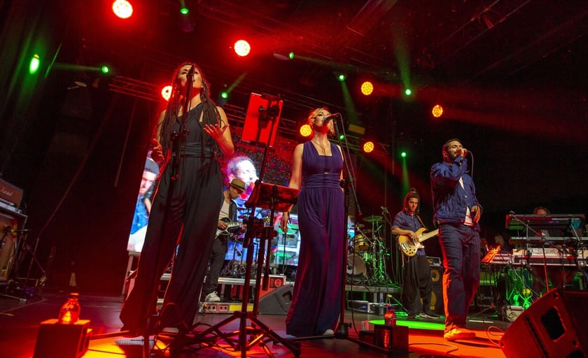 Koncert w rocznice powodzi Wrocław 22 sierpnia, MESAJAH feat, Grubson, Jagoda Kret, Sound?n?Grace, Miodu (Jamal), Gutek (Indios Bravos), I Grades, Kasia Kowalska.