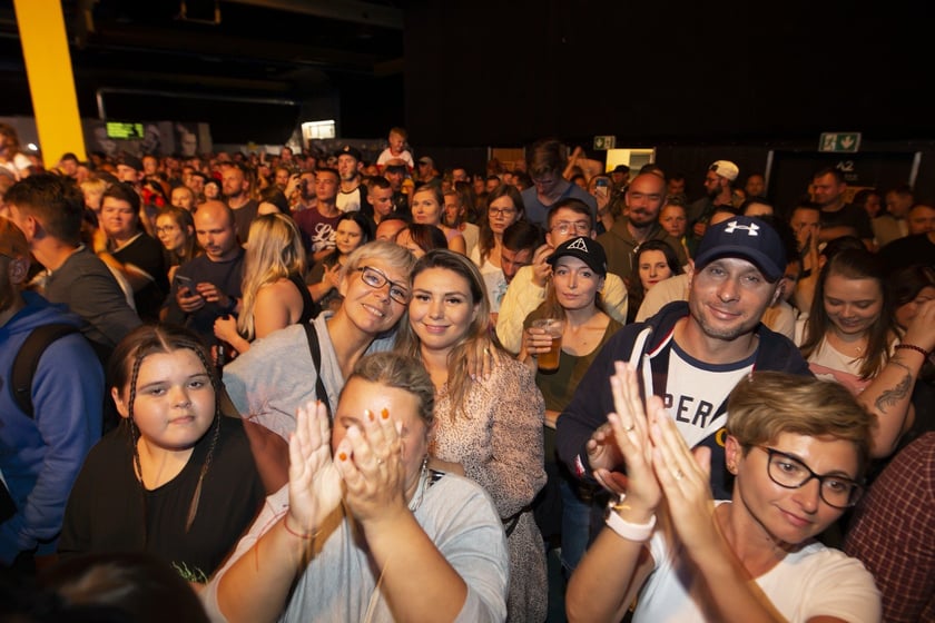 Koncert w rocznice powodzi Wrocław 22 sierpnia, MESAJAH feat, Grubson, Jagoda Kret, Sound?n?Grace, Miodu (Jamal), Gutek (Indios Bravos), I Grades, Kasia Kowalska.