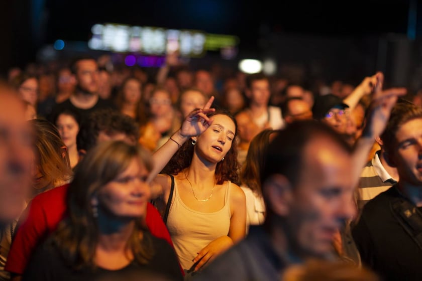 Koncert w rocznice powodzi Wrocław 22 sierpnia, MESAJAH feat, Grubson, Jagoda Kret, Sound?n?Grace, Miodu (Jamal), Gutek (Indios Bravos), I Grades, Kasia Kowalska.