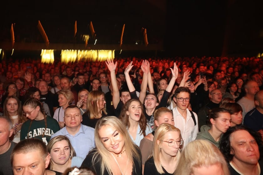 Zagrały gwiazdy IRA, Elektryczne Gitary i T.Love. wROCK for Freedom w Hali Stulecia
