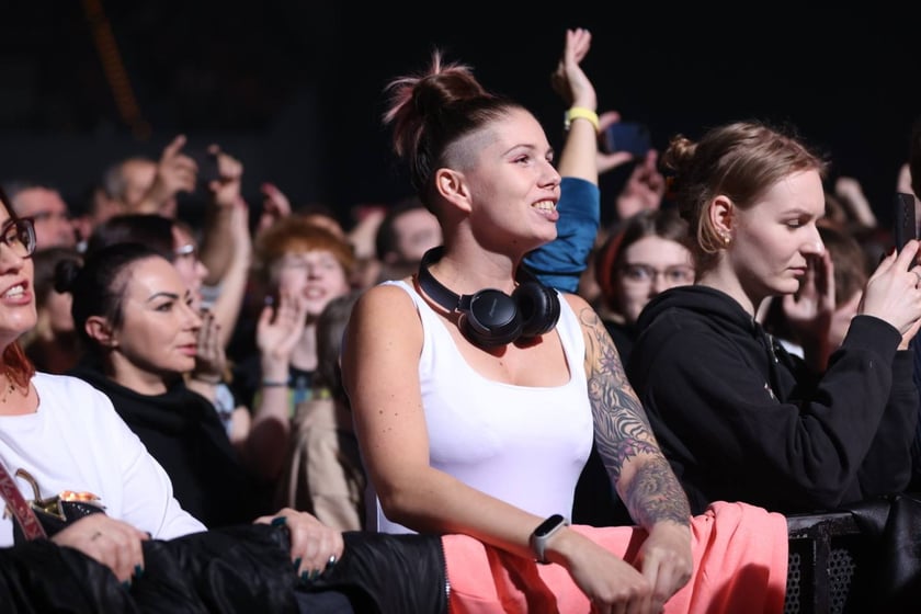 Zagrały gwiazdy IRA, Elektryczne Gitary i T.Love. wROCK for Freedom w Hali Stulecia