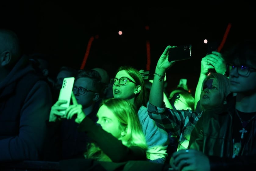 Zagrały gwiazdy IRA, Elektryczne Gitary i T.Love. wROCK for Freedom w Hali Stulecia