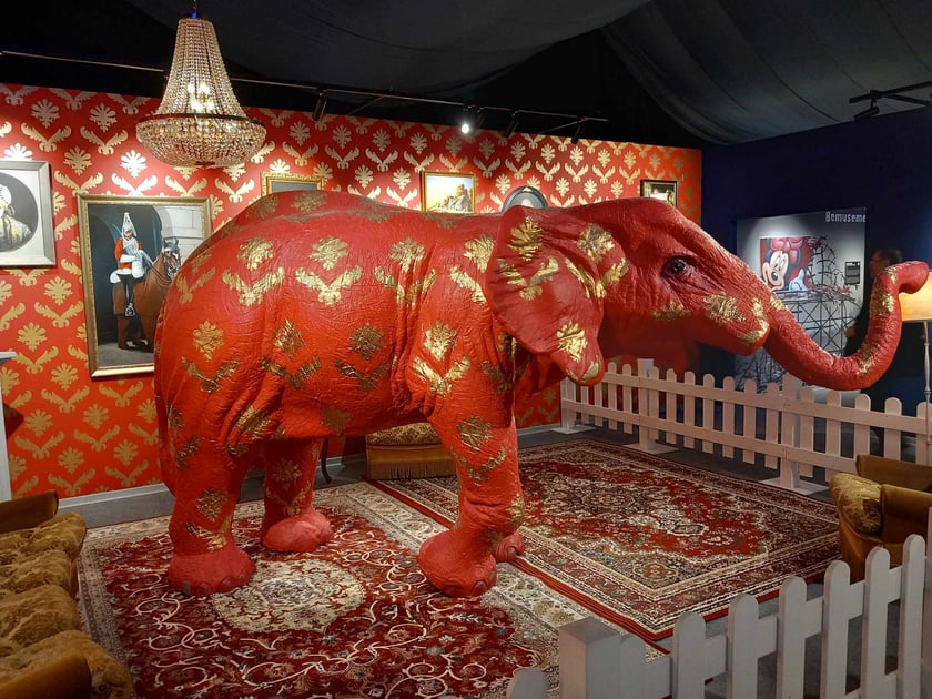 Banksy we Wrocławiu. Na zdjęciu jego prace prezentowane w hali IASE przy ul. Wystawowej