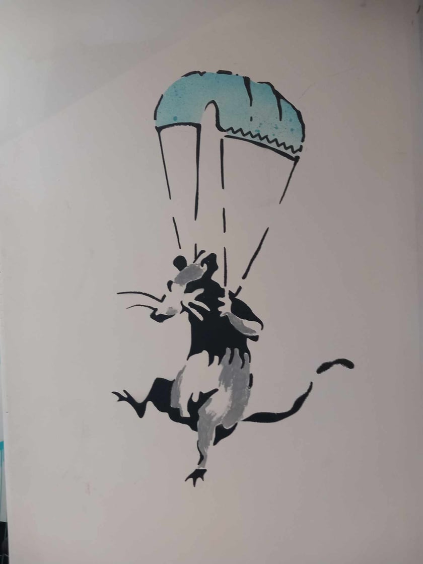 Banksy we Wrocławiu. Na zdjęciu jego prace prezentowane w hali IASE przy ul. Wystawowej