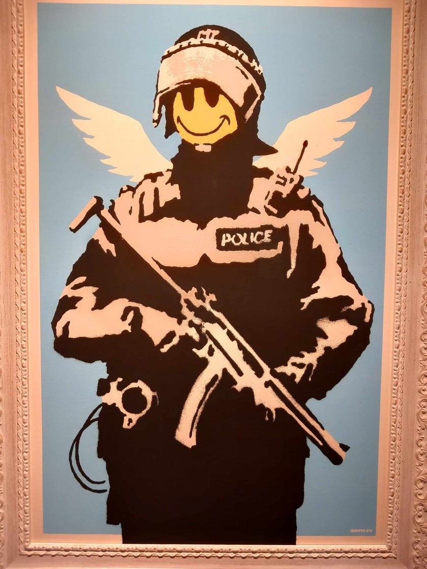 Banksy we Wrocławiu. Na zdjęciu jego prace prezentowane w hali IASE przy ul. Wystawowej