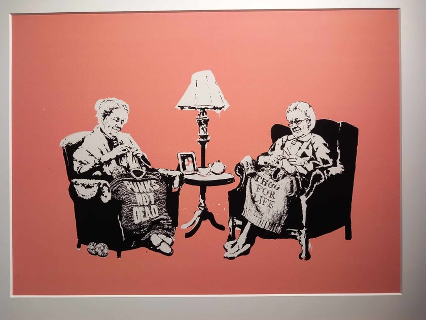 Banksy we Wrocławiu. Na zdjęciu jego prace prezentowane w hali IASE przy ul. Wystawowej