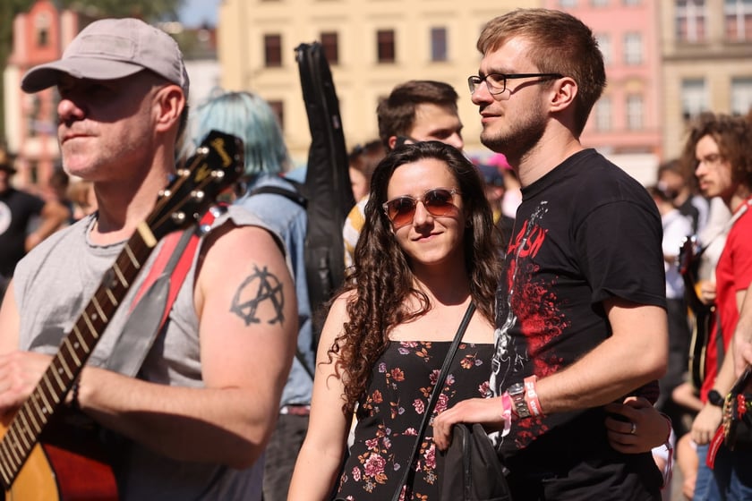 Gitarzyści na wrocławskim rynku. Gitarowy Rekord Świata 2024