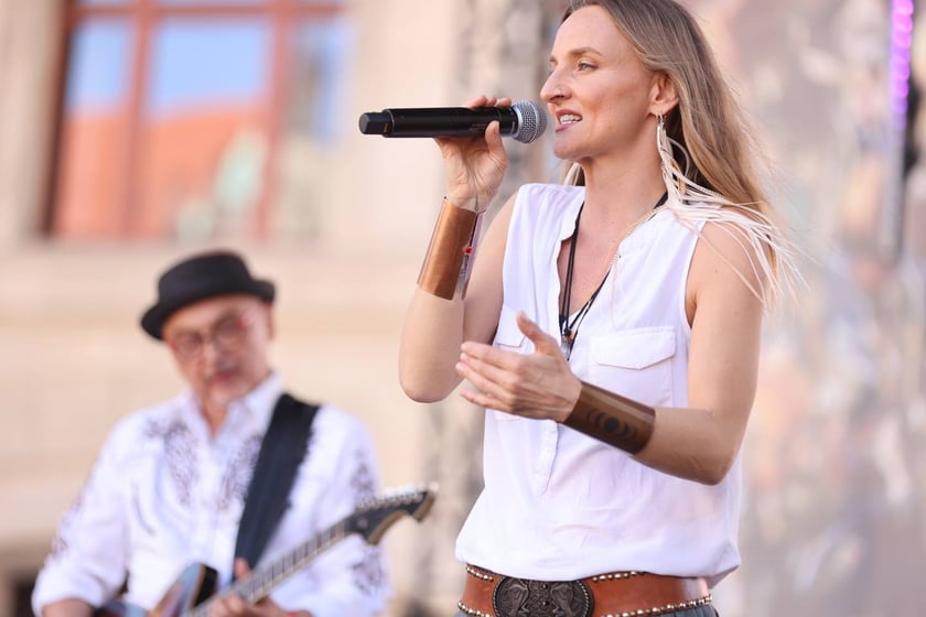 Gitarzyści na wrocławskim rynku. Gitarowy Rekord Świata 2024