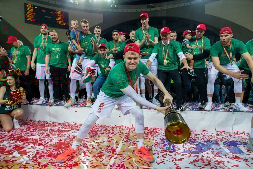 Koszykarze WKS-u wygrali cztery mecze z Legią i świętują 18. tytuł w historii klubu