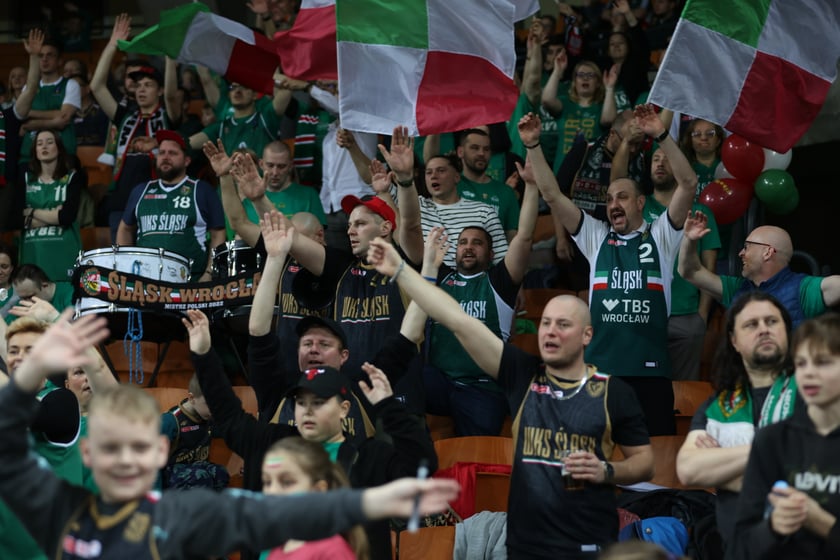 Zdjęcie z niedzielnego meczu koszykarskiego Śląska Wrocław w Hali Stulecia
