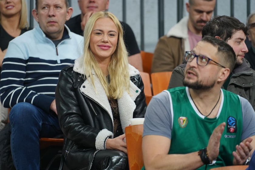 Ale emocje! Wrocławscy kibice nie mają sobie równych! Dużo zdjęć z koszykarskiego święta w Hali Stulecia