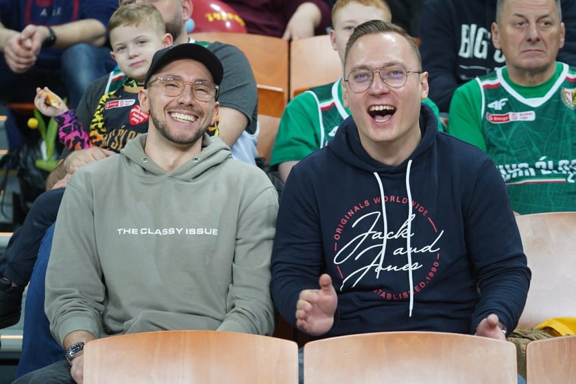 Ale emocje! Wrocławscy kibice nie mają sobie równych! Dużo zdjęć z koszykarskiego święta w Hali Stulecia