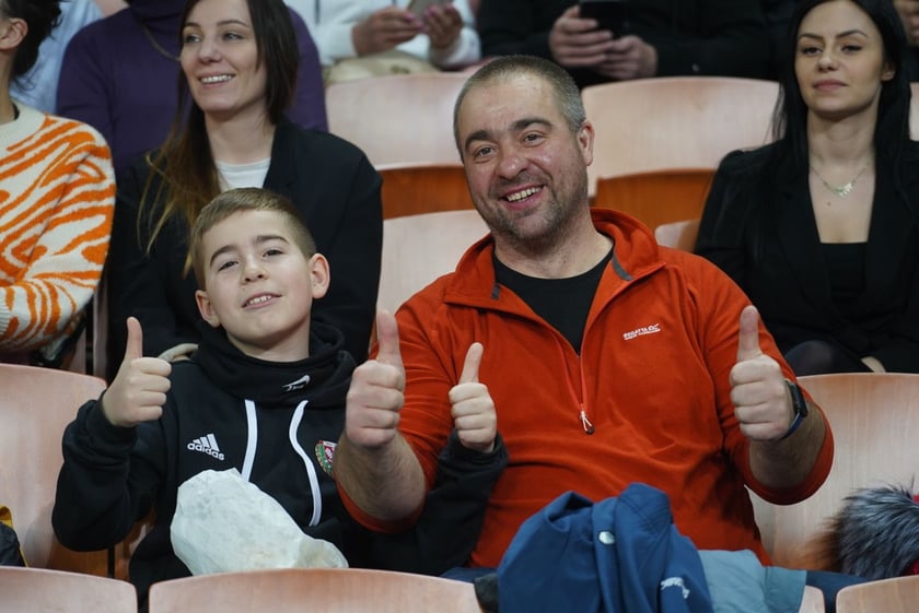 Ale emocje! Wrocławscy kibice nie mają sobie równych! Dużo zdjęć z koszykarskiego święta w Hali Stulecia