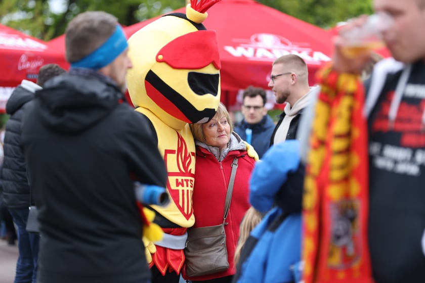 Zdjęcia kibiców z meczu żużlowego Betard Sparta Wrocław - Stal Gorzów, 7 maja 2023 r.