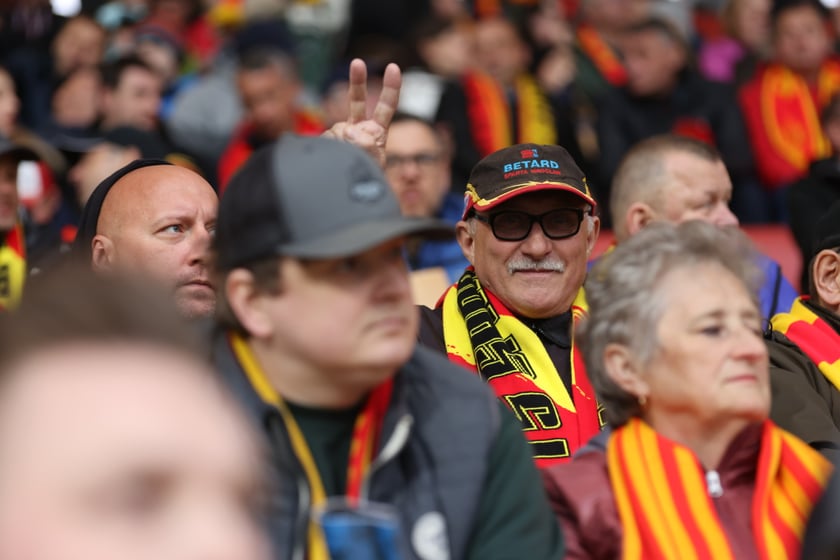 Zdjęcia kibiców z meczu żużlowego Betard Sparta Wrocław - Stal Gorzów, 7 maja 2023 r.
