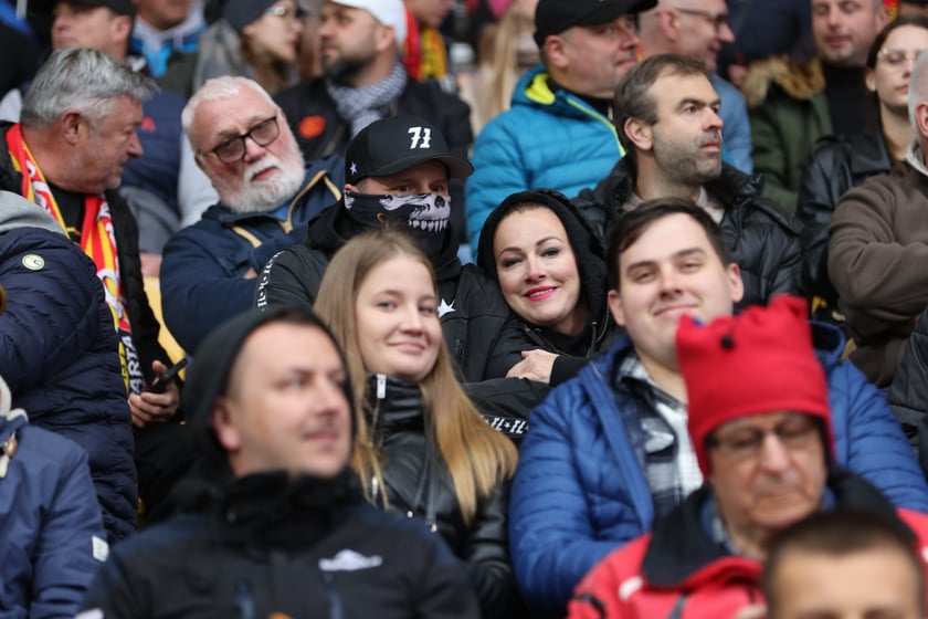 Zdjęcia kibiców z meczu żużlowego Betard Sparta Wrocław - Stal Gorzów, 7 maja 2023 r.