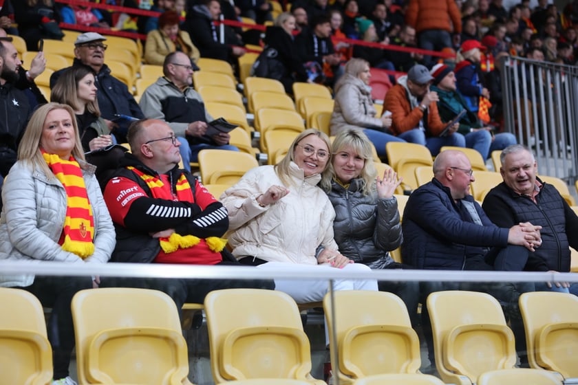 Zdjęcia kibiców z meczu żużlowego Betard Sparta Wrocław - Stal Gorzów, 7 maja 2023 r.