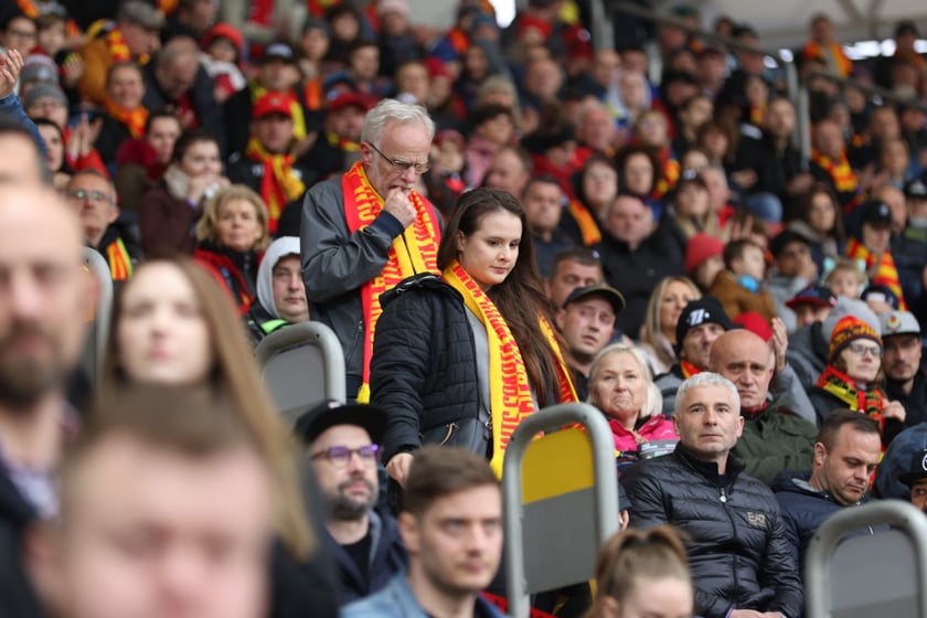 Zdjęcia kibiców z meczu żużlowego Betard Sparta Wrocław - Stal Gorzów, 7 maja 2023 r.