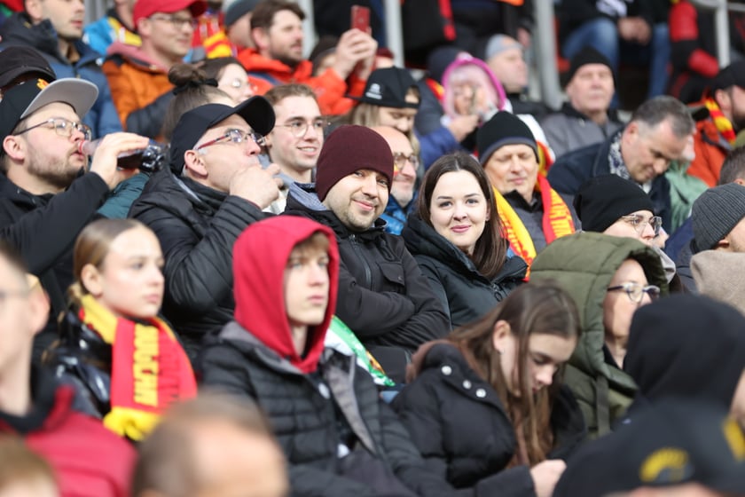 Zdjęcia kibiców z meczu żużlowego Betard Sparta Wrocław - Stal Gorzów, 7 maja 2023 r.