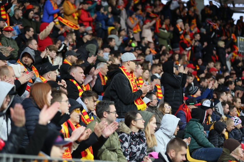 Zdjęcia kibiców z meczu żużlowego Betard Sparta Wrocław - Stal Gorzów, 7 maja 2023 r.