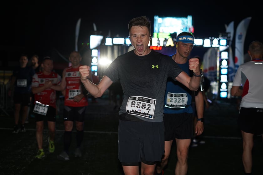 9. Nocny Wrocław Półmaraton - zdjęcia uczestników, 17 czerwca 2023 r.