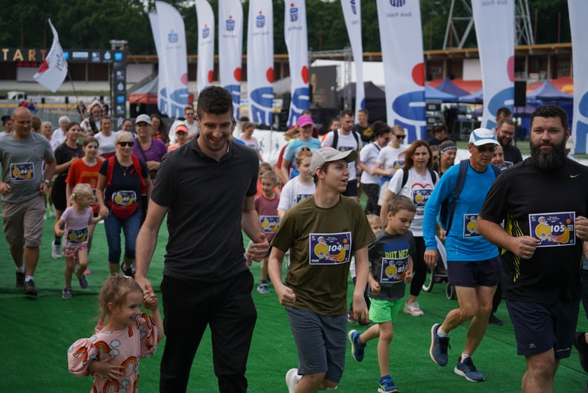 Uczestnicy Biegu Rodzinnego we Wrocławiu