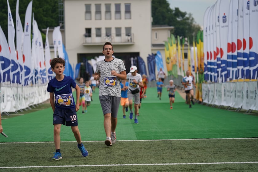 Uczestnicy Biegu Rodzinnego we Wrocławiu