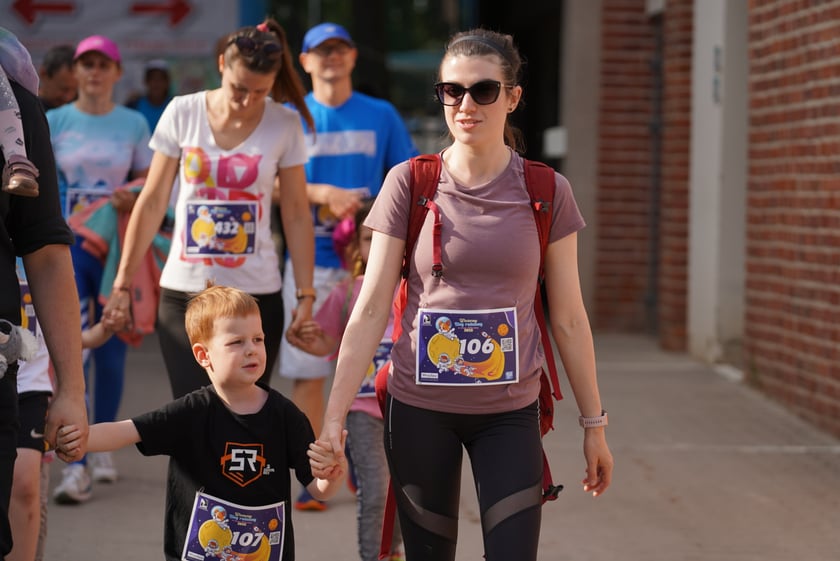 Uczestnicy Biegu Rodzinnego we Wrocławiu