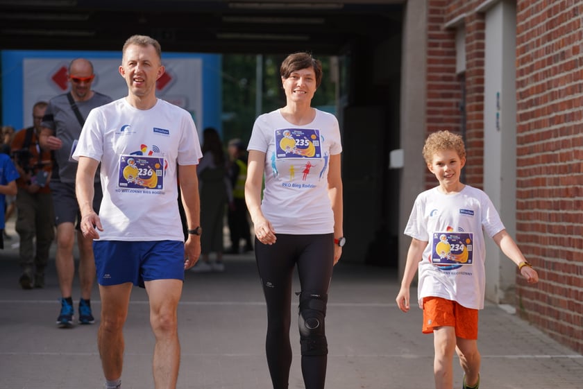 Uczestnicy Biegu Rodzinnego we Wrocławiu