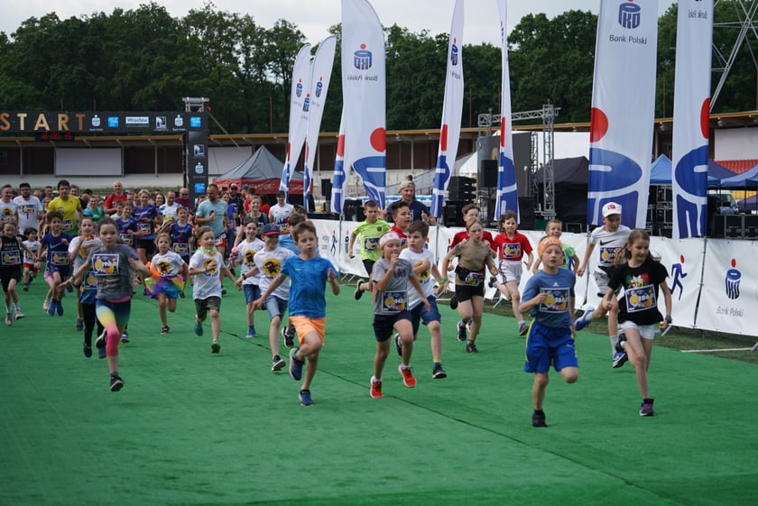 Uczestnicy Biegu Rodzinnego we Wrocławiu