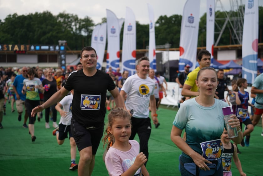 Uczestnicy Biegu Rodzinnego we Wrocławiu