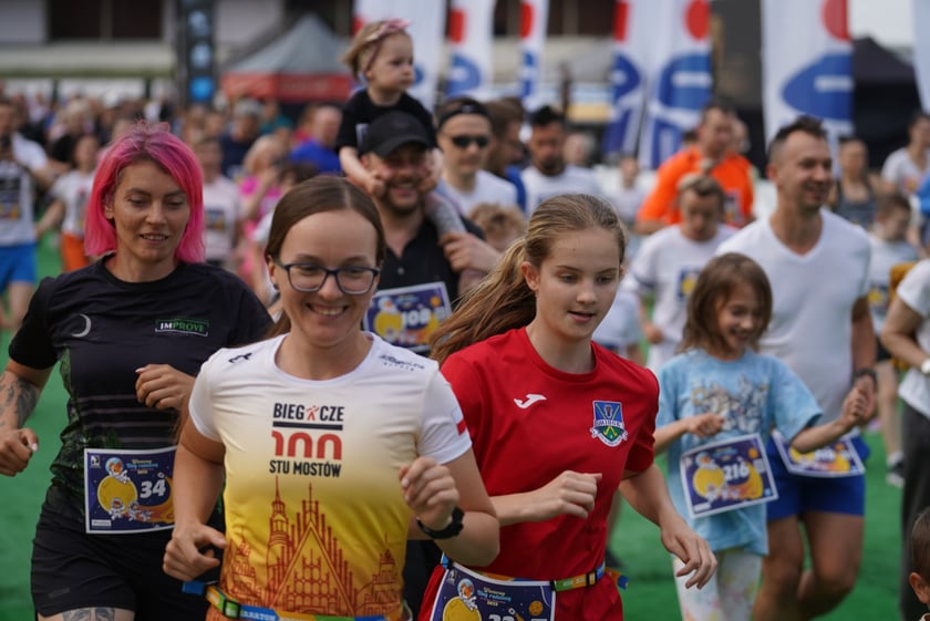 Uczestnicy Biegu Rodzinnego we Wrocławiu