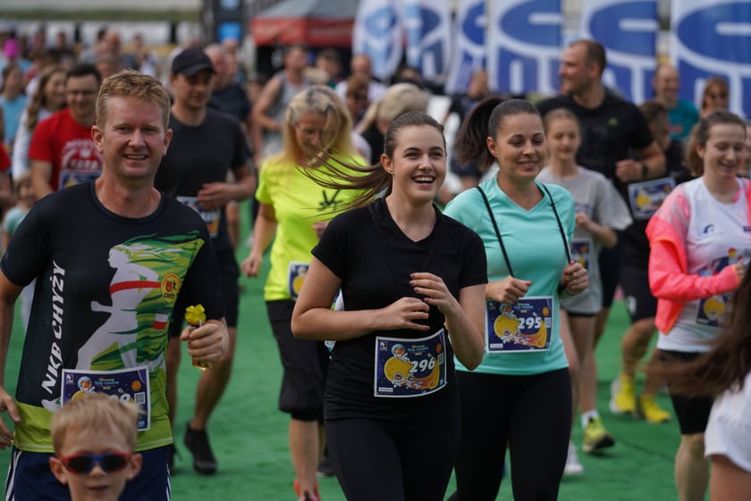 Uczestnicy Biegu Rodzinnego we Wrocławiu