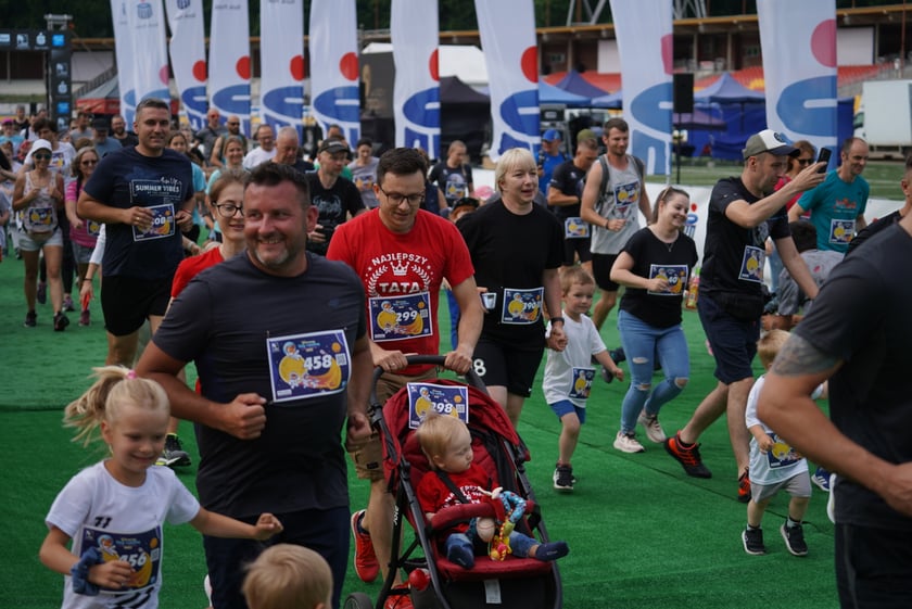 Uczestnicy Biegu Rodzinnego we Wrocławiu