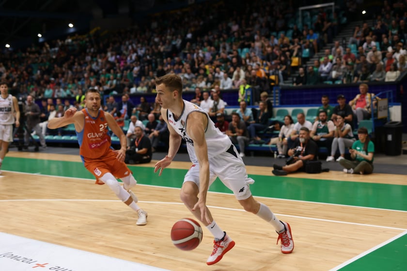 Jakub Nizioł: 11 punktów, 4 zbiórki i 5 asyst