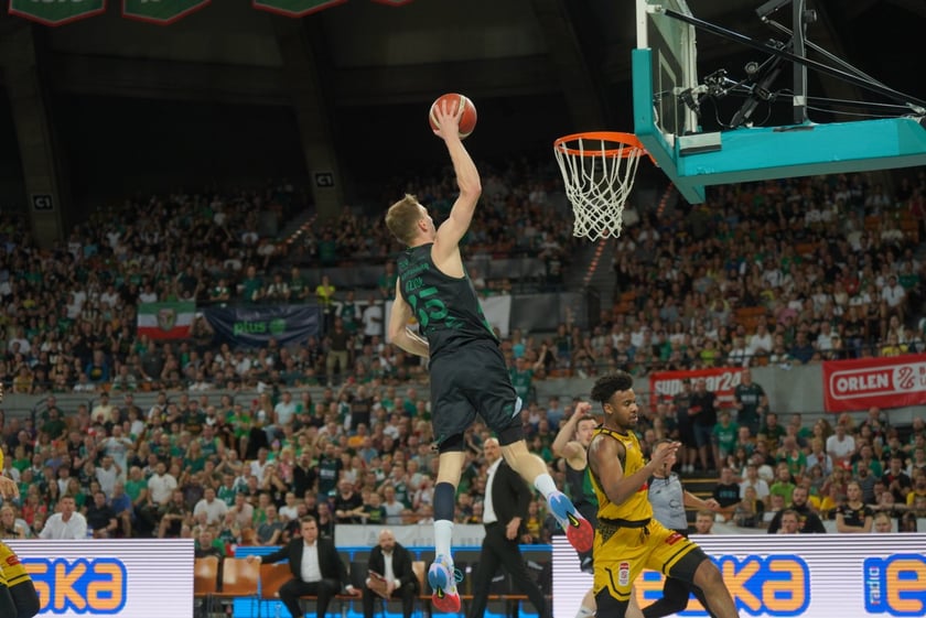 Mecz Śląska Wrocław z Treflem Sopot w Hali Stulecia.