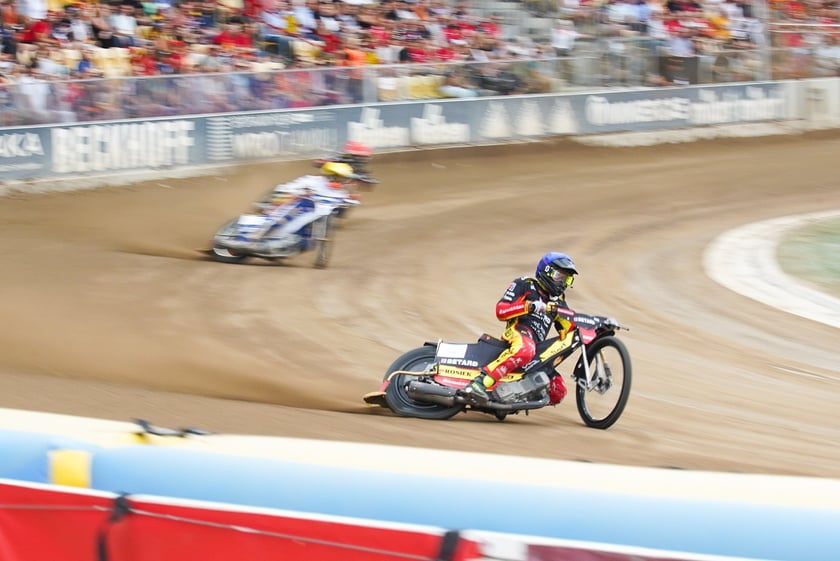Kibice podczas meczu żużlowego Betard Sparta Wrocław - Motor Lublin na Stadionie Olimpijskim we Wrocławiu - 9 sierpnia 2024 r.
