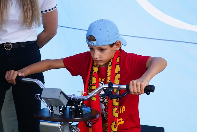 Kibice podczas meczu żużlowego Betard Sparta Wrocław - Motor Lublin na Stadionie Olimpijskim we Wrocławiu - 9 sierpnia 2024 r.