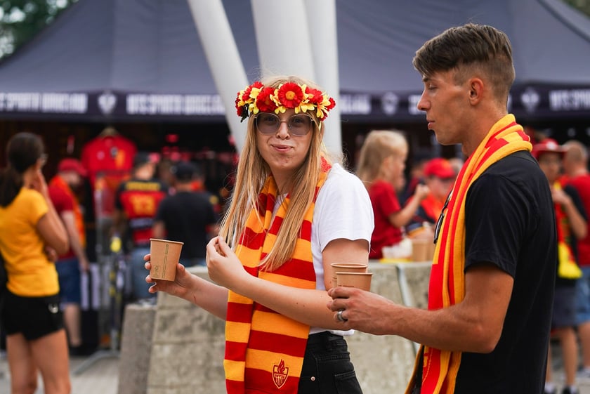 Kibice podczas meczu żużlowego Betard Sparta Wrocław - Motor Lublin na Stadionie Olimpijskim we Wrocławiu - 9 sierpnia 2024 r.