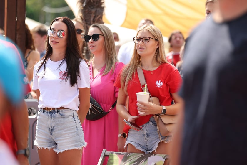 Finałowy mecz Polska-Francja  w siatkówce mężczyzn - Strefa Kibica w Porcie Węglowym we Wrocławiu