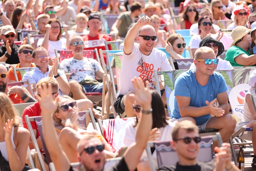Finałowy mecz Polska-Francja  w siatkówce mężczyzn - Strefa Kibica w Porcie Węglowym we Wrocławiu