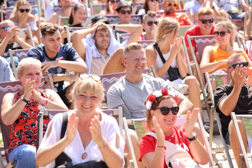 Finałowy mecz Polska-Francja  w siatkówce mężczyzn - Strefa Kibica w Porcie Węglowym we Wrocławiu