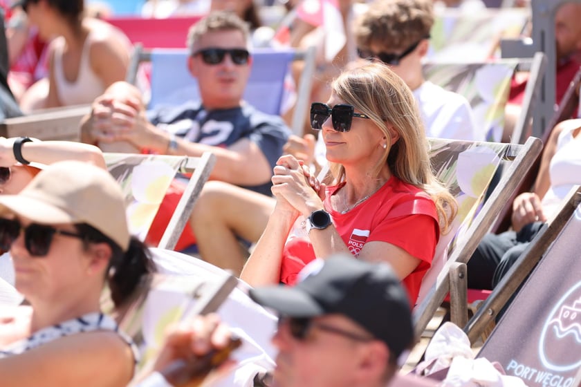 Finałowy mecz Polska-Francja  w siatkówce mężczyzn - Strefa Kibica w Porcie Węglowym we Wrocławiu