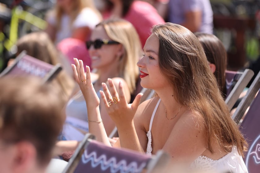 Finałowy mecz Polska-Francja  w siatkówce mężczyzn - Strefa Kibica w Porcie Węglowym we Wrocławiu