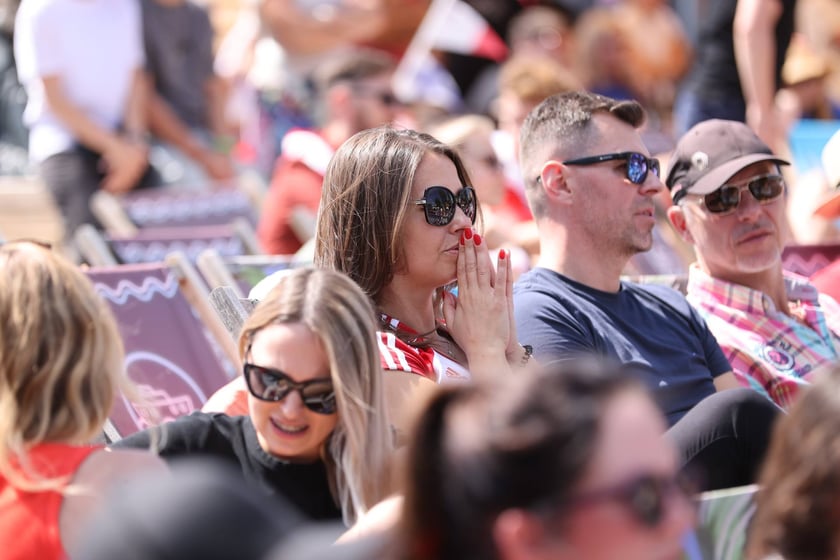 Finałowy mecz Polska-Francja  w siatkówce mężczyzn - Strefa Kibica w Porcie Węglowym we Wrocławiu