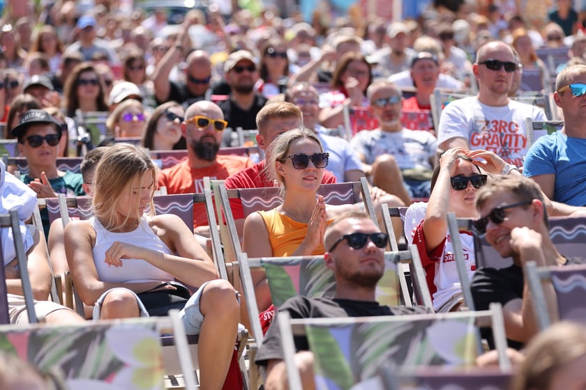 Finałowy mecz Polska-Francja  w siatkówce mężczyzn - Strefa Kibica w Porcie Węglowym we Wrocławiu