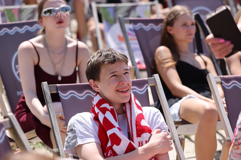 Finałowy mecz Polska-Francja  w siatkówce mężczyzn - Strefa Kibica w Porcie Węglowym we Wrocławiu