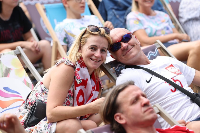 Finałowy mecz Polska-Francja  w siatkówce mężczyzn - Strefa Kibica w Porcie Węglowym we Wrocławiu